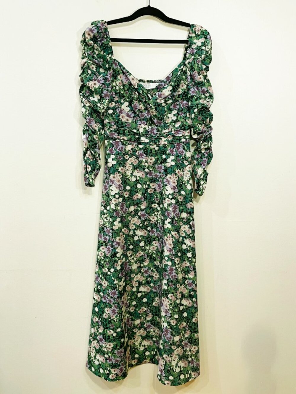 Like New Astr Ruched Sleeve Floral Midi Dress Green Purple XS - Picture 3 of 8